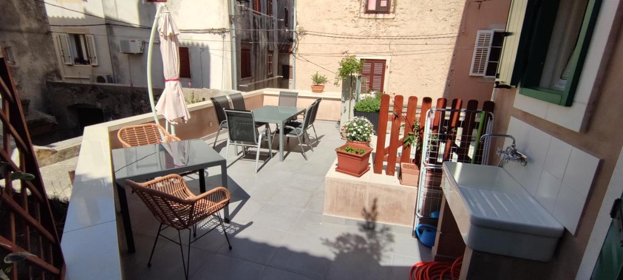 Luxury Apartment - Old Soul With A New Heart Cres Extérieur photo