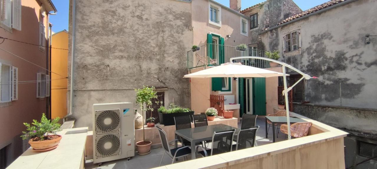 Luxury Apartment - Old Soul With A New Heart Cres Extérieur photo